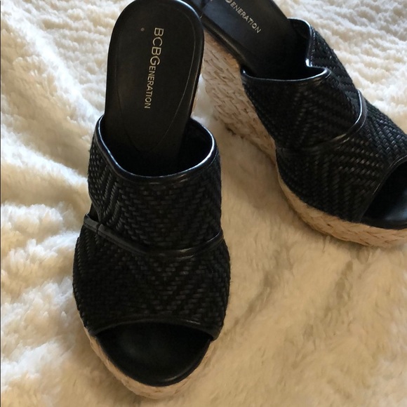BCBG wedge sandals - Picture 2 of 4